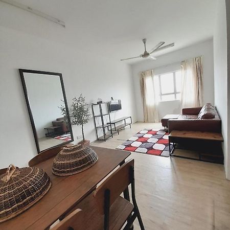 Adinda Homestay Kuala Terengganu Exteriör bild